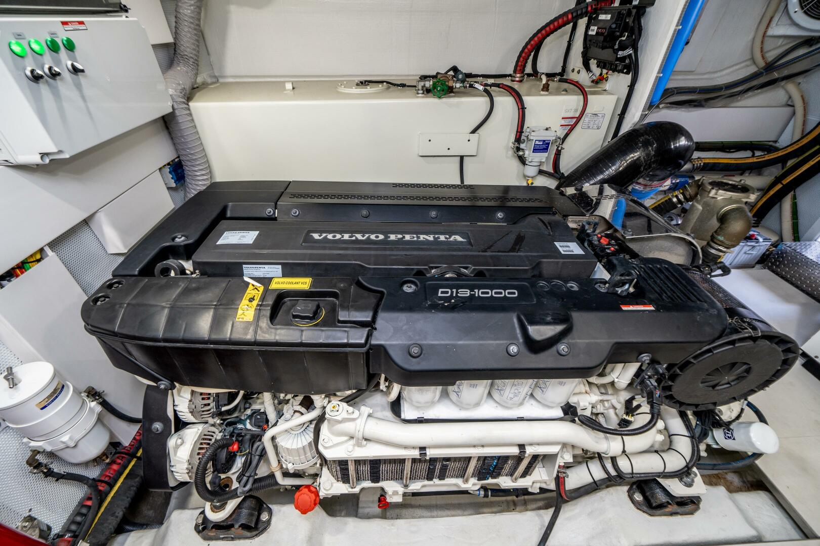 Galeon-640 FLY 2019 -Pompano Beach-Florida-United States-3806642 | Thumbnail