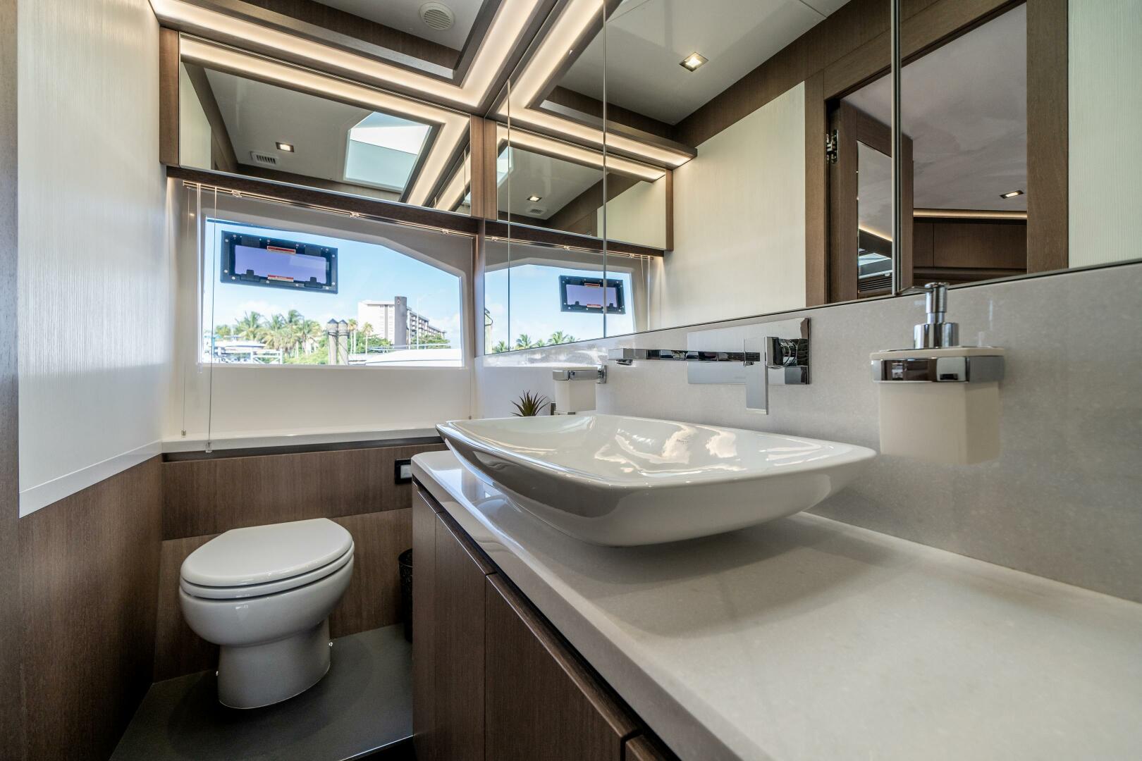 Galeon-640 FLY 2019 -Pompano Beach-Florida-United States-3806603 | Thumbnail
