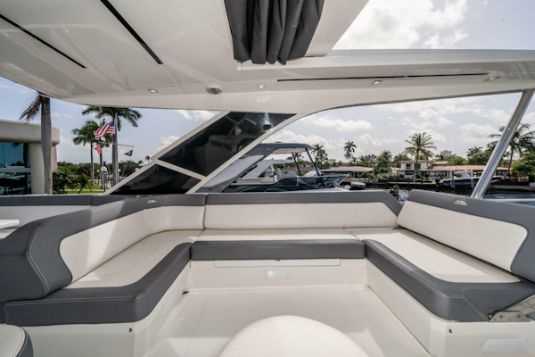 Galeon-640 FLY 2019 -Pompano Beach-Florida-United States-3806632