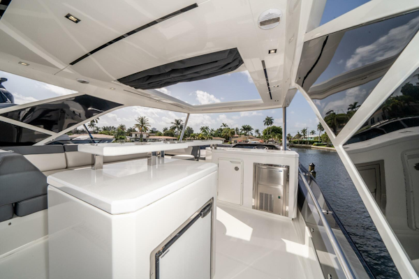 Galeon-640 FLY 2019 -Pompano Beach-Florida-United States-3806631