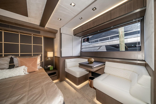 Galeon-640 FLY 2019 -Pompano Beach-Florida-United States-3806591