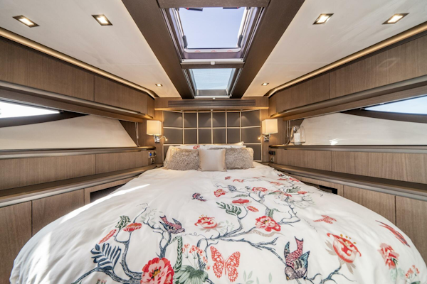 Galeon-640 FLY 2019 -Pompano Beach-Florida-United States-3806600