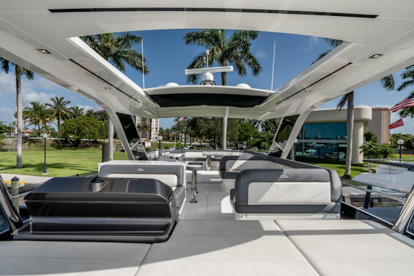 Galeon-640 FLY 2019 -Pompano Beach-Florida-United States-3806637