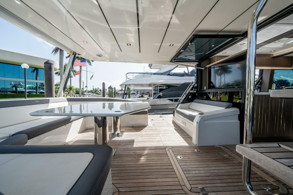 Galeon-640 FLY 2019 -Pompano Beach-Florida-United States-3806624