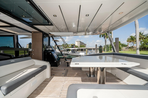Galeon-640 FLY 2019 -Pompano Beach-Florida-United States-3806621