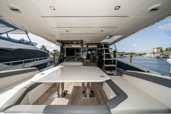 Galeon-640 FLY 2019 -Pompano Beach-Florida-United States-3806623