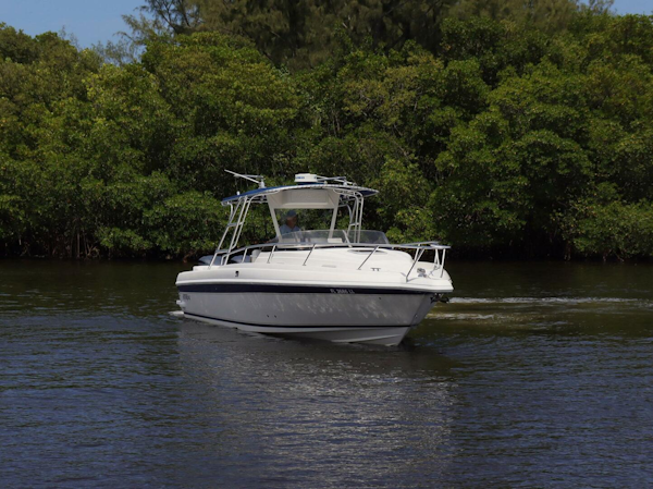 Intrepid-339 Walk Around 2001 -Hypoluxo-Florida-United States-3791094