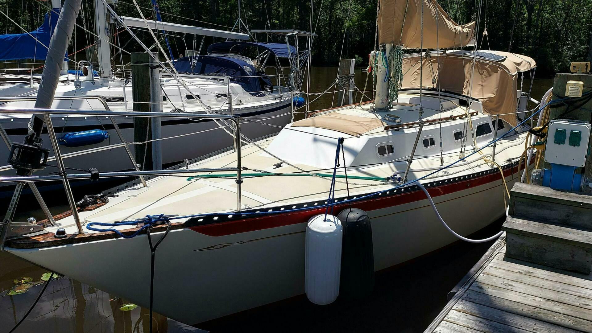 Islander-36 1977-Windancer Roper-North Carolina-United States-1002 Islander 36-3832182