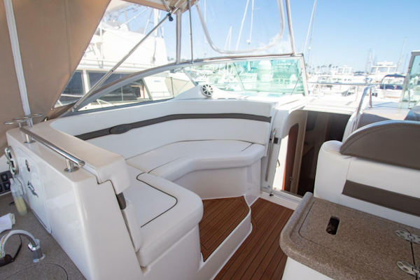 Rinker-40 Express Cruiser 2008-No Name Huntington Beach-California-United States-2008 Rinker 40 Express Cruiser-3799744