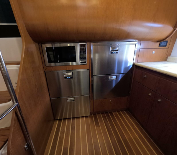 Tiara Sport-5200 Sovran Salon 2004 -Fort Lauderdale-Florida-United States-3809003