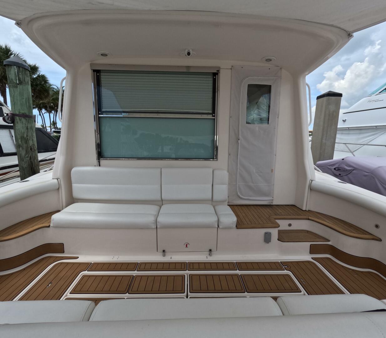 Tiara Sport-5200 Sovran Salon 2004 -Fort Lauderdale-Florida-United States-3808987 | Thumbnail