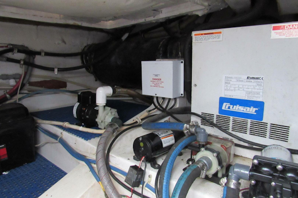 Bertram-390 Convertible 2001-Knot On Call Daytona Beach-Florida-United States-3816304