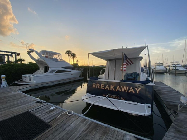 Back Cove-41 2014 -Vero Beach-Florida-United States-3865715