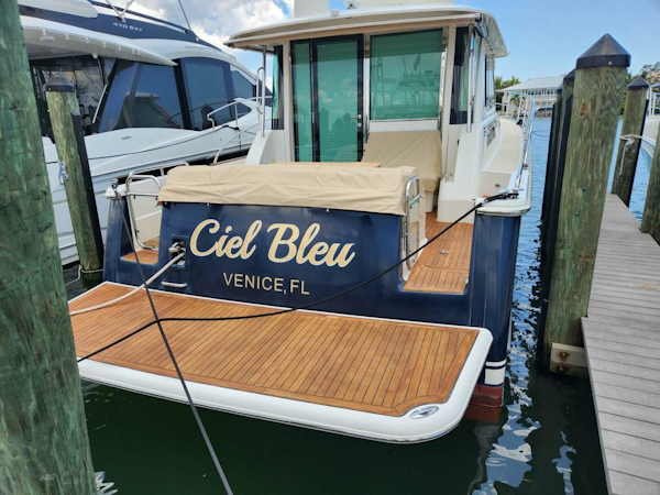 Sabre-45 Salon Express 2018-Ciel Bleu Venice-Florida-United States-Stern View-3838956
