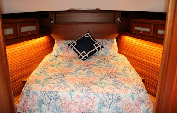 Sabre-45 Salon Express 2018-Ciel Bleu Venice-Florida-United States-Master Stateroom-3838942