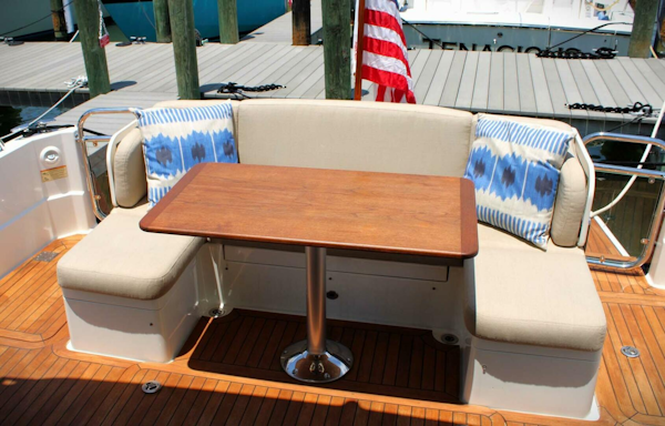 Sabre-45 Salon Express 2018-Ciel Bleu Venice-Florida-United States-Aft Seating Covers Off-3838954