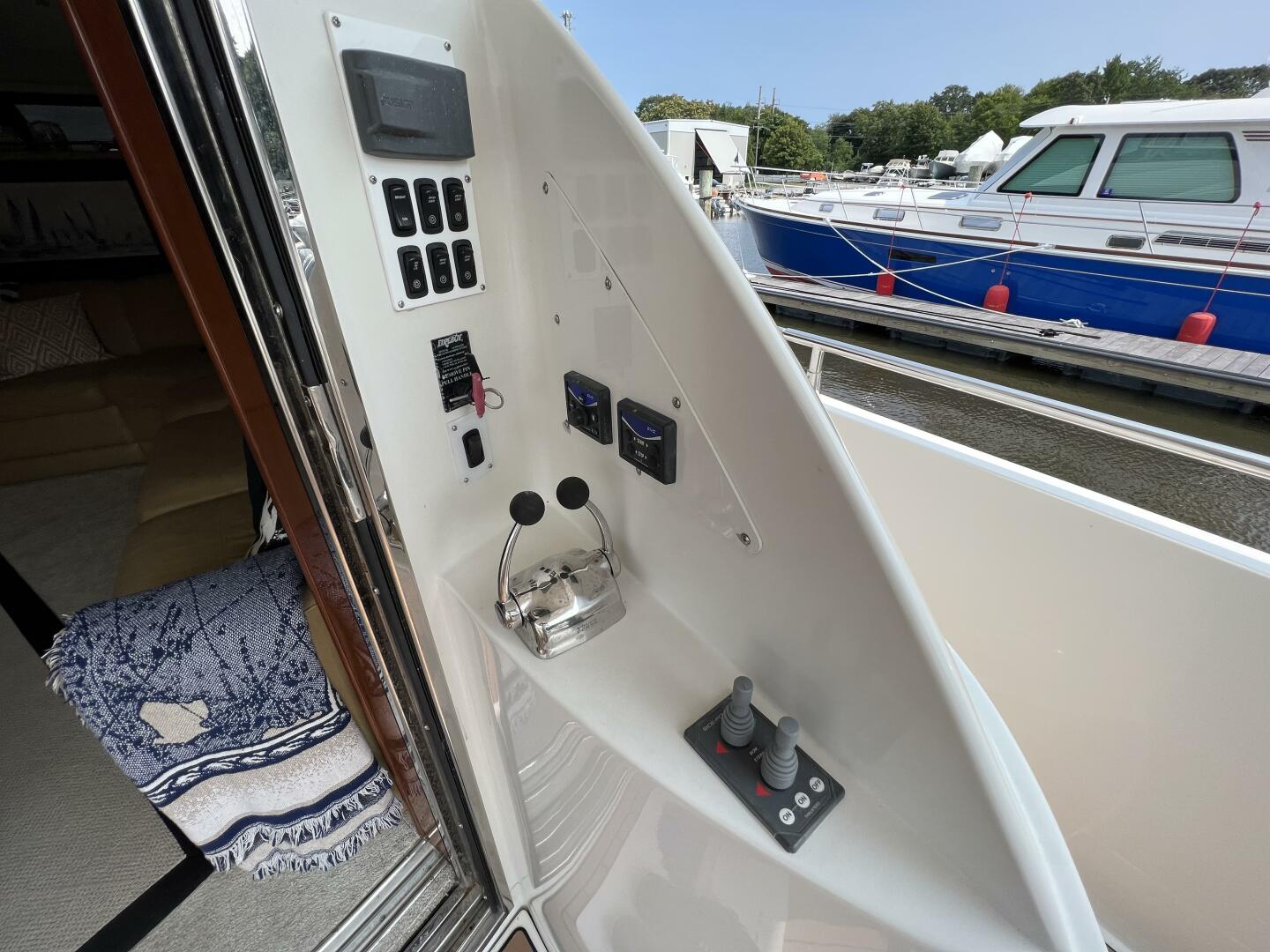 Marquis-59 Fly Bridge  Markham Edition 2008 -Old Saybrook-Connecticut-United States-3853733 | Thumbnail