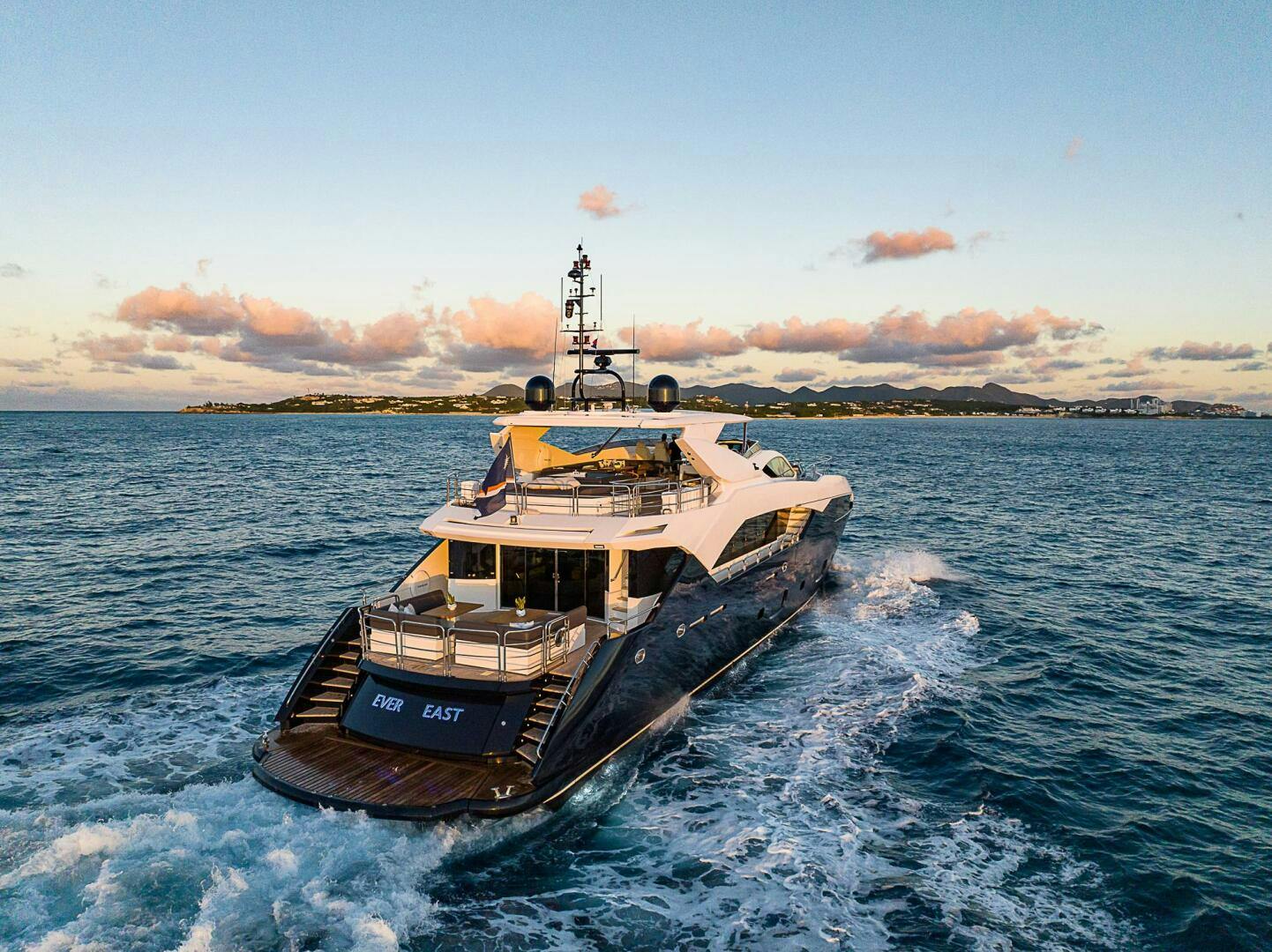 Sunseeker-Predator 115 2013-EVEREAST Cannes-France-Cruising-3867798
