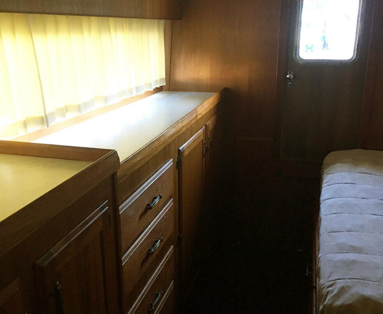 Tollycraft-48 Cockpit Motor Yacht 1977-Laurie-Ann Seattle-Washington-United States-Custom Aft Cabin Cabinetry-3872558 | Thumbnail