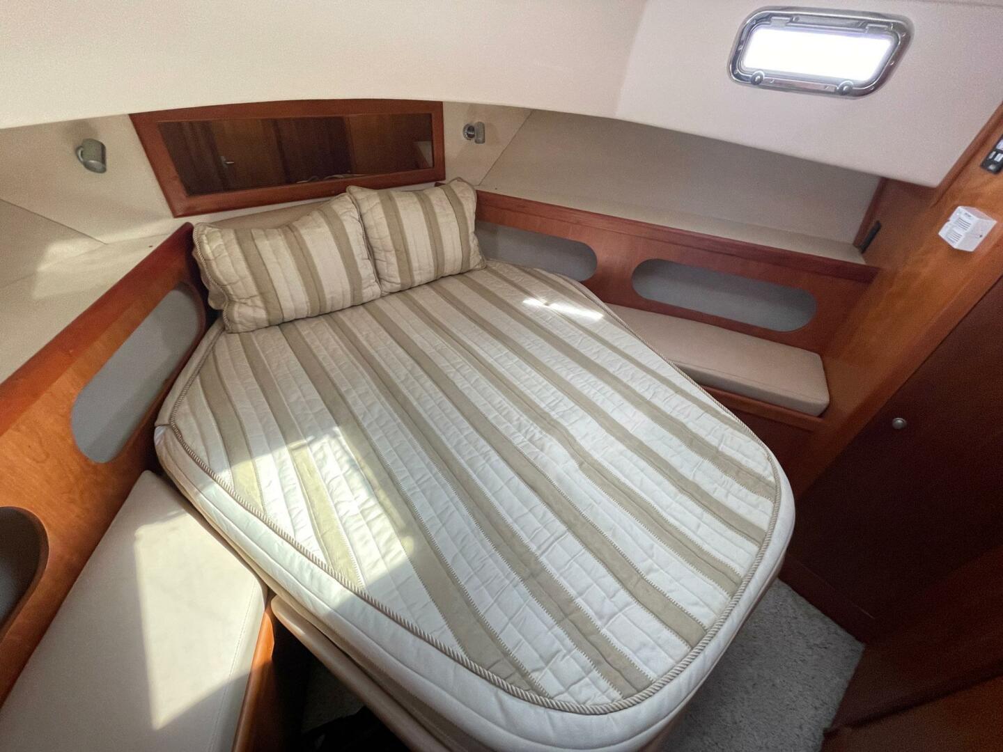Mainship-430 Trawler 2003-TRAVELER Chicago-Illinois-United States-3872792 | Thumbnail
