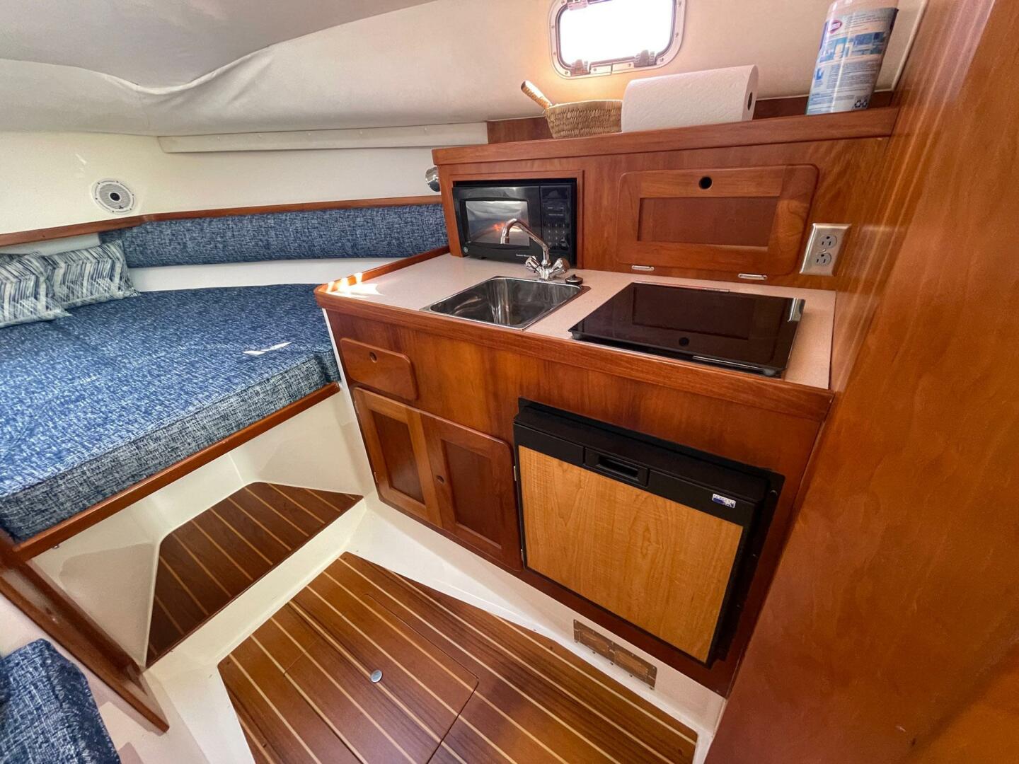 Hunt Yachts-HT Express 2006-Coco Newport-Rhode Island-United States-3888256 | Thumbnail
