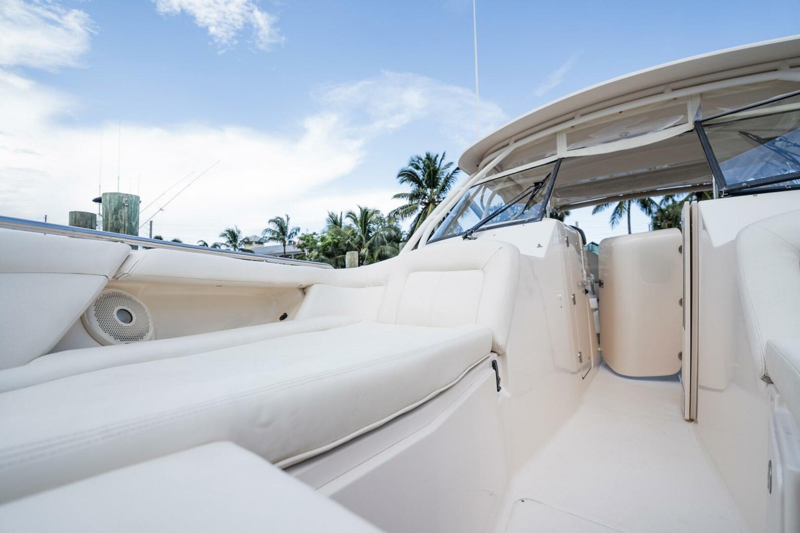 Grady-White-Freedom 335 2016 -Stuart-Florida-United States-3888297 | Thumbnail