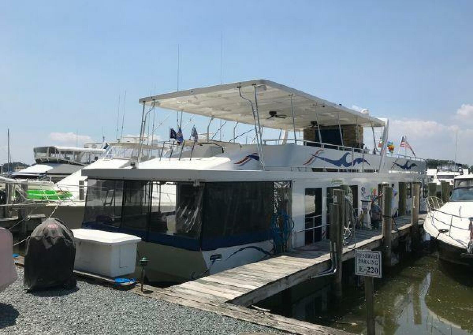Sumerset-Houseboat 2017-St. Somewhere Chestertown-Maryland-United States-3889630 | Thumbnail