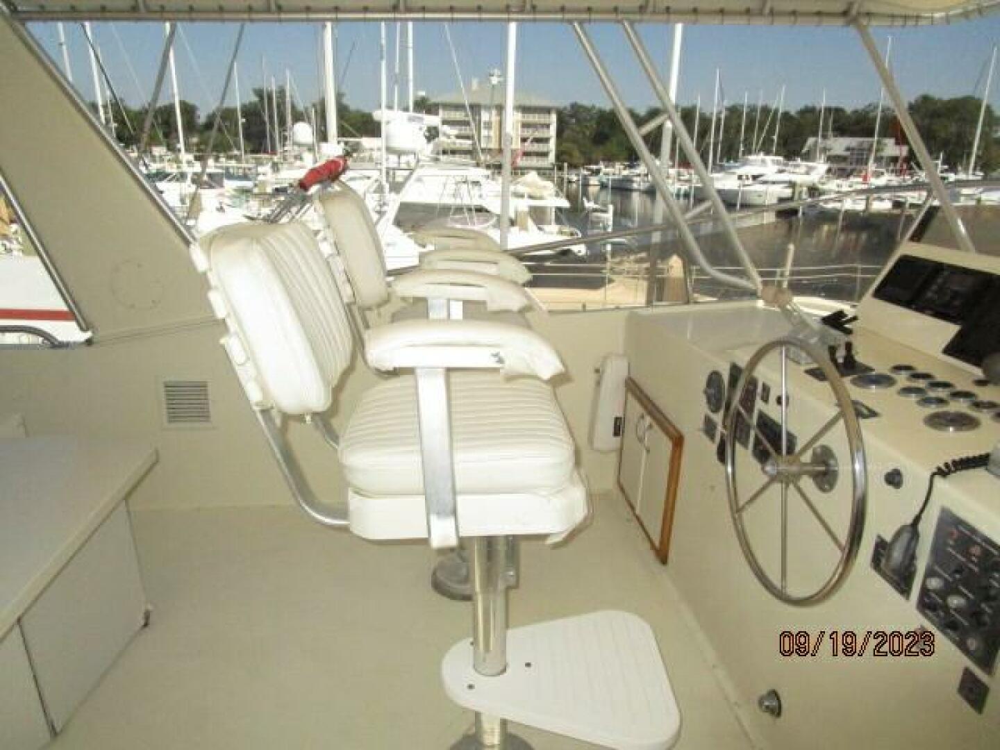 Hatteras-63 CPMY 1986-WOLO Jacksonville-Florida-United States-63 Hatteras flybridge port-3904559 | Thumbnail