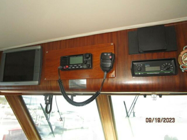 Hatteras-63 CPMY 1986-WOLO Jacksonville-Florida-United States-63 Hatteras lower helm electronics2-3904591
