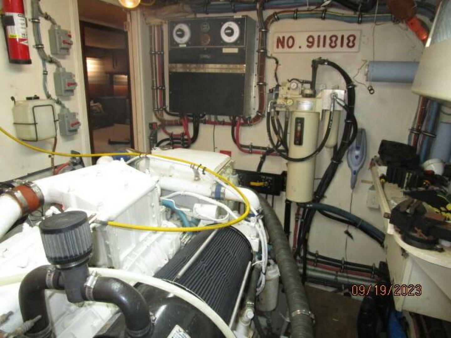 Hatteras-63 CPMY 1986-WOLO Jacksonville-Florida-United States-63 Hatteras starboard engine room forward-3904622 | Thumbnail