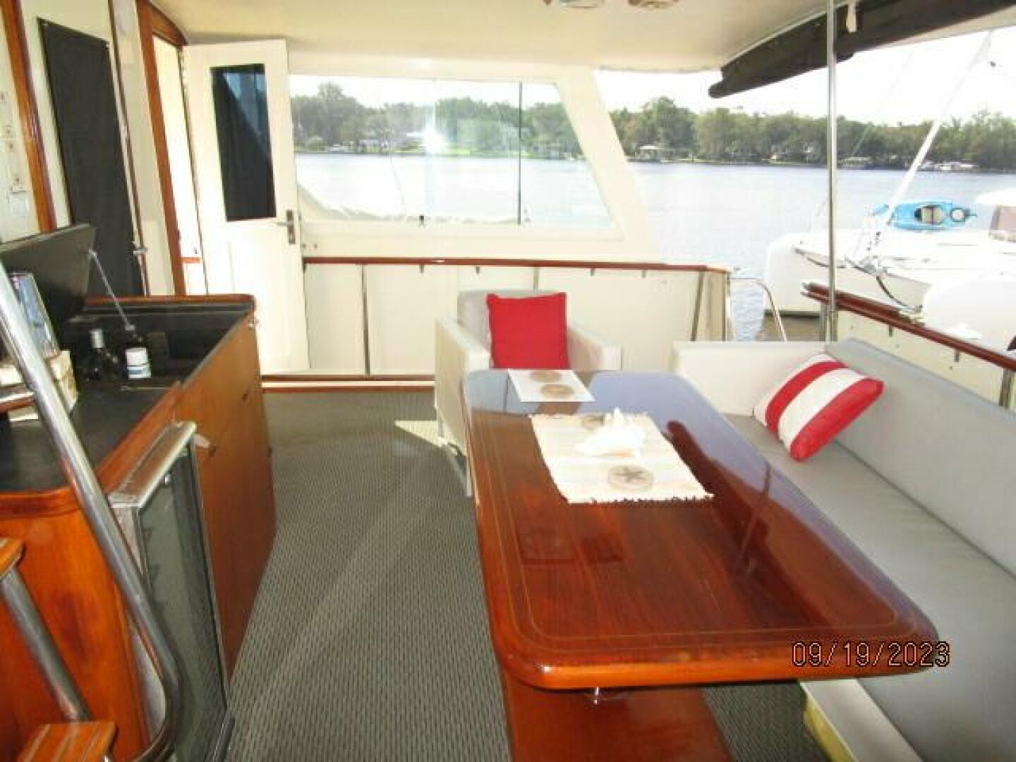 Hatteras-63 CPMY 1986-WOLO Jacksonville-Florida-United States-63 Hatteras aftdeck starboard-3904542 | Thumbnail