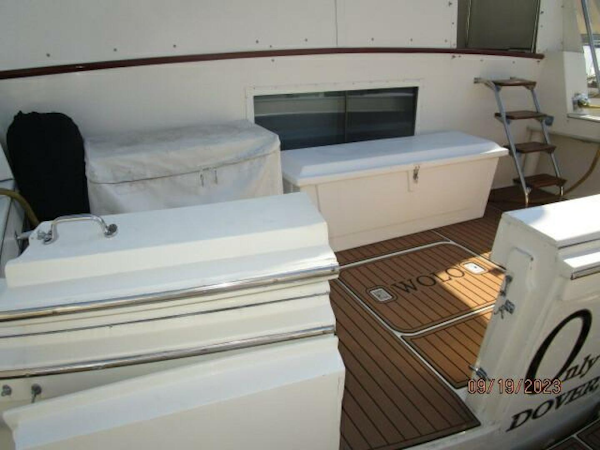Hatteras-63 CPMY 1986-WOLO Jacksonville-Florida-United States-63 Hatteras cockpit forward-3904550