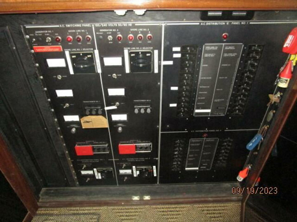 Hatteras-63 CPMY 1986-WOLO Jacksonville-Florida-United States-63 Hatteras electrical panel2-3904589