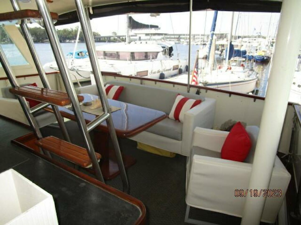 Hatteras-63 CPMY 1986-WOLO Jacksonville-Florida-United States-63 Hatteras aftdeck2-3904545