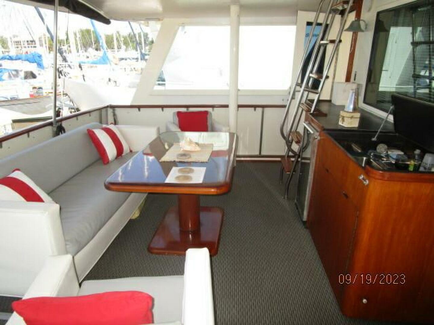 Hatteras-63 CPMY 1986-WOLO Jacksonville-Florida-United States-63 Hatteras aftdeck port-3904541 | Thumbnail