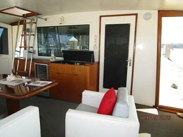 Hatteras-63 CPMY 1986-WOLO Jacksonville-Florida-United States-63 Hatteras aftdeck forward-3904540