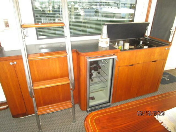 Hatteras-63 CPMY 1986-WOLO Jacksonville-Florida-United States-63 Hatteras aftdeck wetbar-3904543