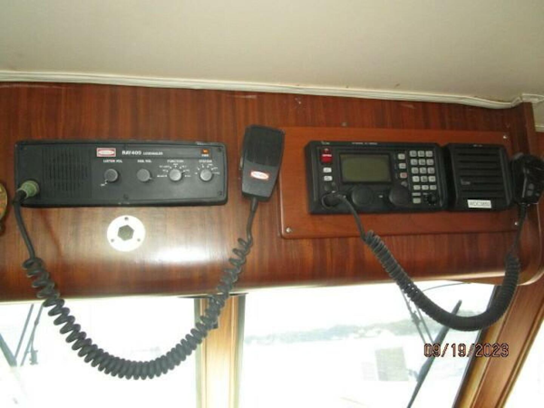 Hatteras-63 CPMY 1986-WOLO Jacksonville-Florida-United States-63 Hatteras lower helm electronics1-3904590