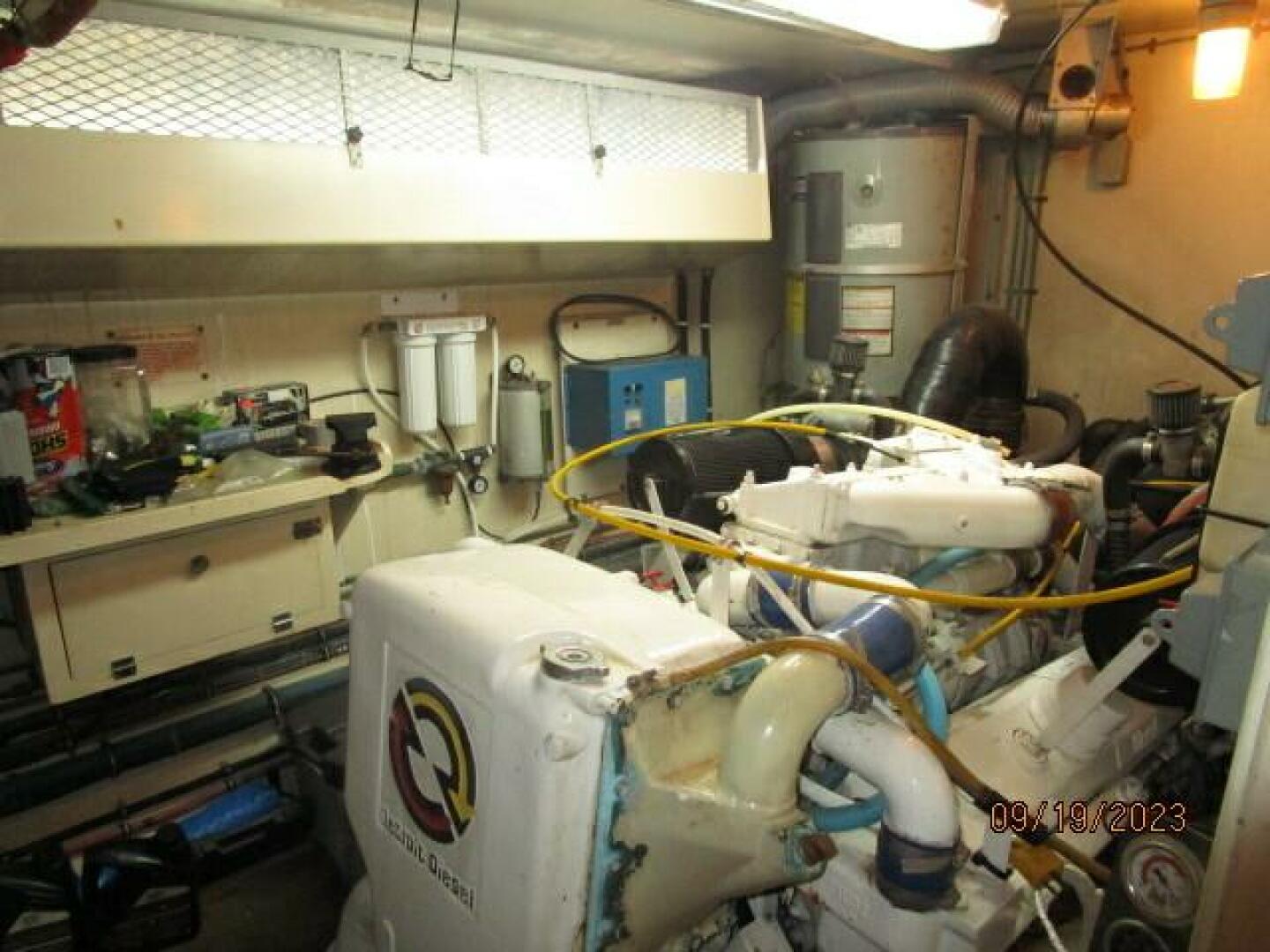 Hatteras-63 CPMY 1986-WOLO Jacksonville-Florida-United States-63 Hatteras starbaord engine room-3904621 | Thumbnail