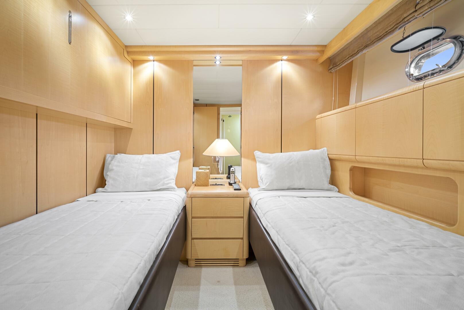 Mangusta-72 2001 -Stuart-Florida-United States-3917196 | Thumbnail