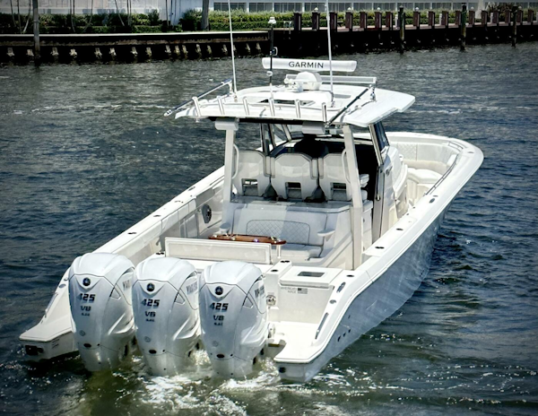 Pursuit-378 2022 -Fort Lauderdale-Florida-United States-3940036