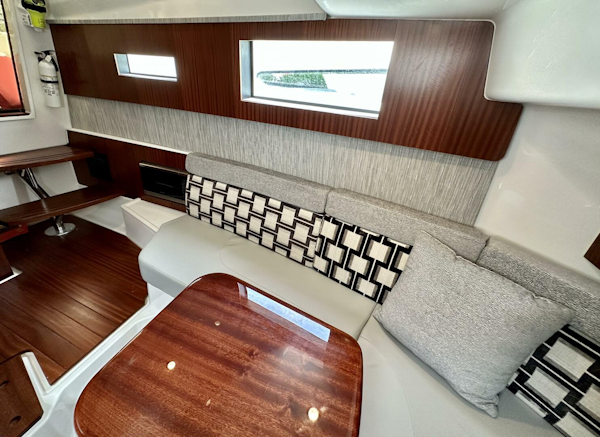 Pursuit-378 2022 -Fort Lauderdale-Florida-United States-3940083