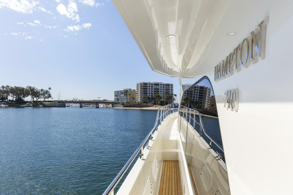 Hampton-Cockpit Motoryacht 2007-PORK CHOP Newport Beach-California-United States-SIDE DECK-3941297