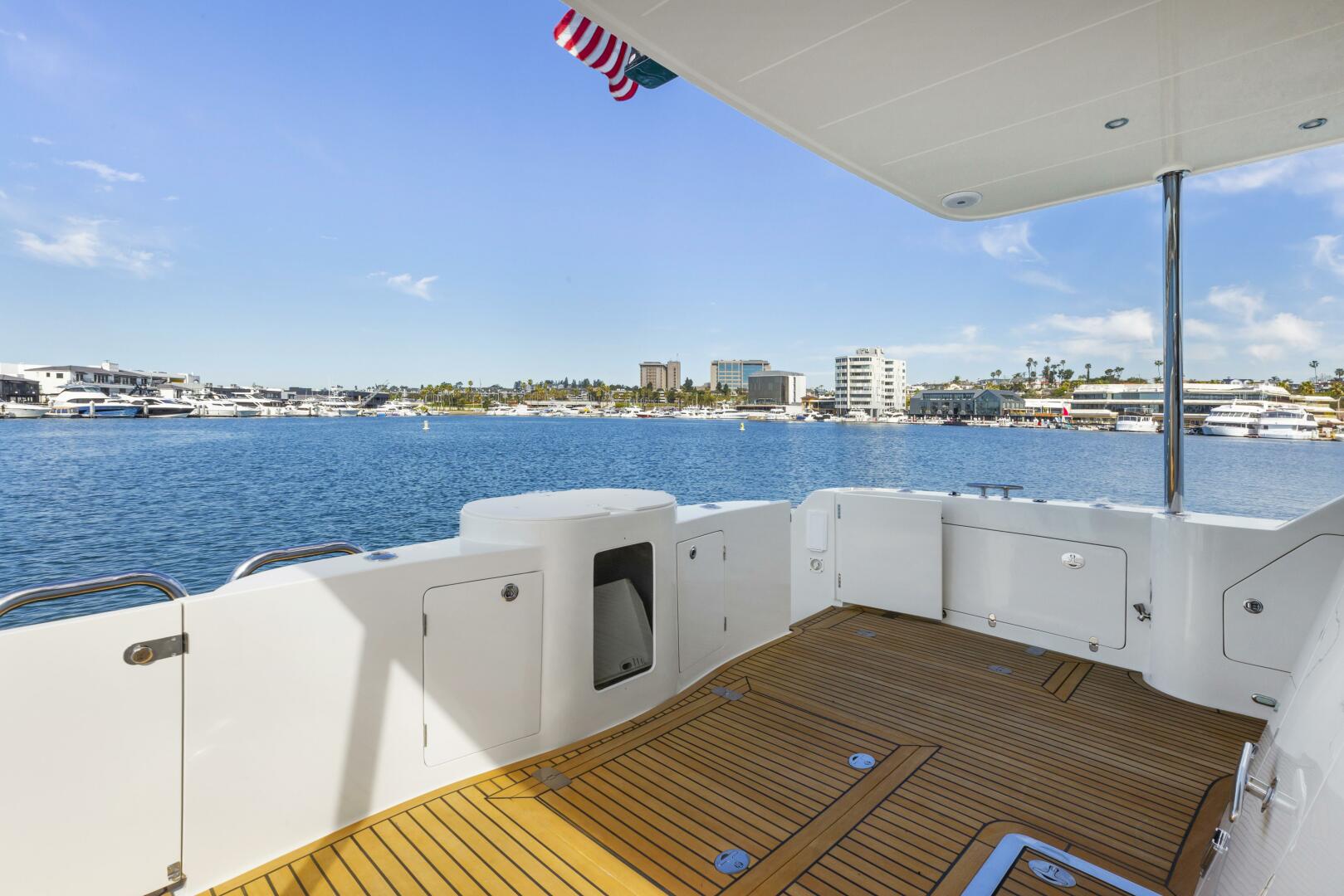 Hampton-Cockpit Motoryacht 2007-PORK CHOP Newport Beach-California-United States-COCKPIT-3941292 | Thumbnail