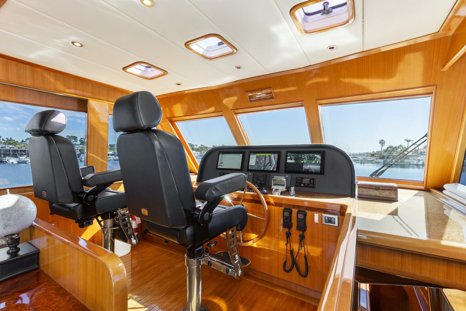 Hampton-Cockpit Motoryacht 2007-PORK CHOP Newport Beach-California-United States-HELM-3941233 | Thumbnail