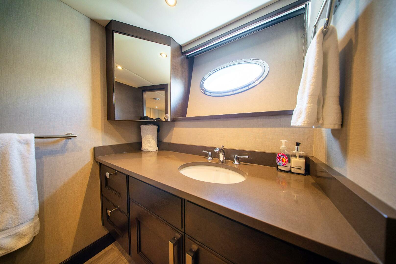 Crescent Custom Yachts-Custom 1992-ENCORE Vancouver-Canada-5964066 | Thumbnail