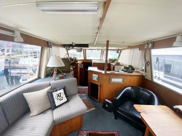 Uniflite-Coastal Cruiser 1981-SURPRISE Seattle-Washington-United States-3958917