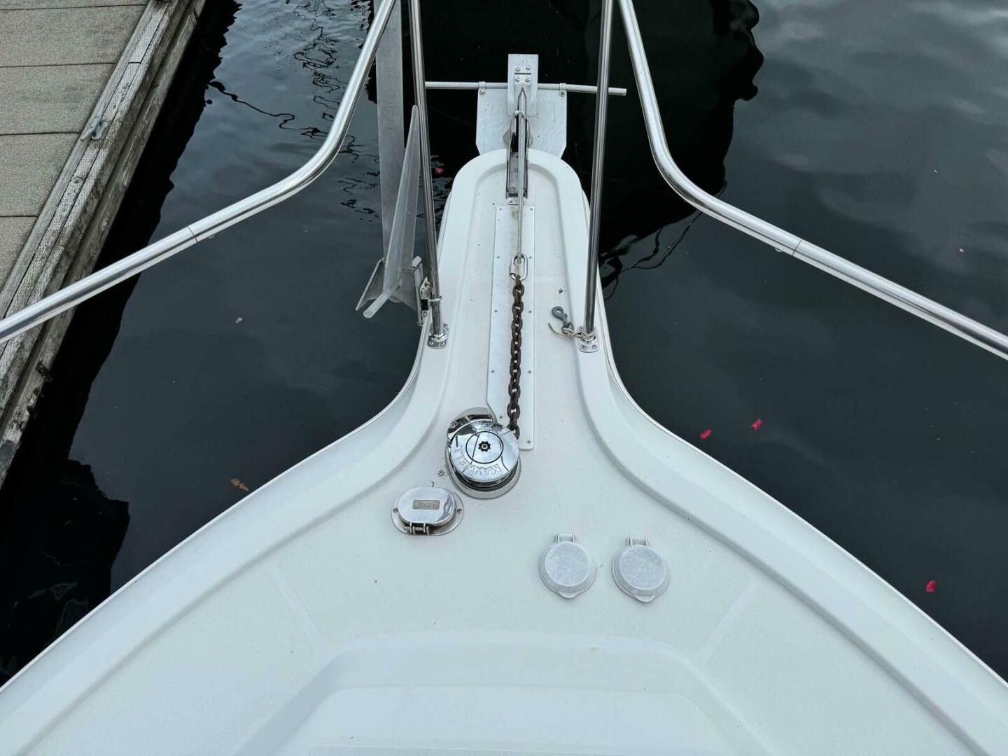 Carver-325 Aft Cabin 1996 -Seattle-Washington-United States-Windlass-3969466 | Thumbnail