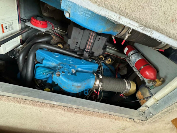 Carver-325 Aft Cabin 1996 -Seattle-Washington-United States-Engine Room-3969476