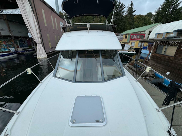Carver-325 Aft Cabin 1996 -Seattle-Washington-United States-View From Bow-3969465